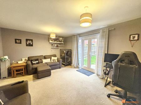 3 bedroom End of terrace house for sale in Taunton Road, Bourne, PE10