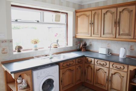 2 bedroom Bungalow for sale in Chapel Road, Broughton, DN20