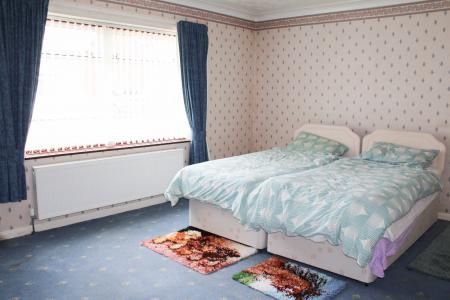 2 bedroom Bungalow for sale in Chapel Road, Broughton, DN20