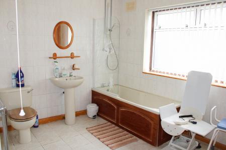 2 bedroom Bungalow for sale in Chapel Road, Broughton, DN20