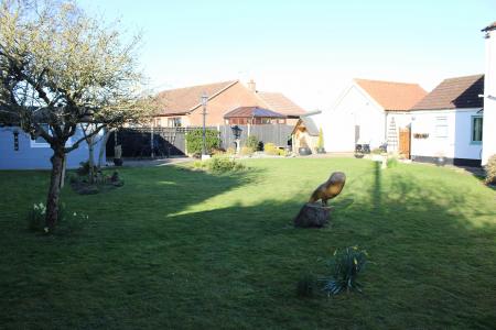 4 bedroom Detached house for sale in Cooks Lane, Nettleton, LN7