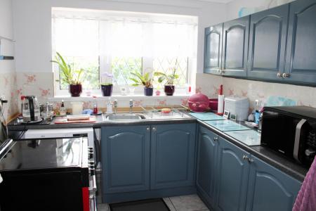 3 bedroom Semi-detached house for sale in Council Villas, Melton Ross, Barnetby, DN38