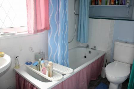 3 bedroom Semi-detached house for sale in Council Villas, Melton Ross, Barnetby, DN38