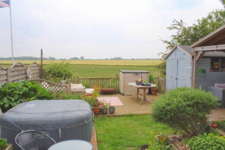 5 bedroom Detached house for sale in Greenfield Drive, Hibaldstow, DN20