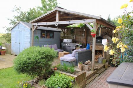 5 bedroom Detached house for sale in Greenfield Drive, Hibaldstow, DN20