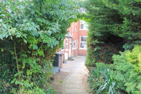 3 bedroom Terraced House for sale in Holme Villas, Wrawby, DN20