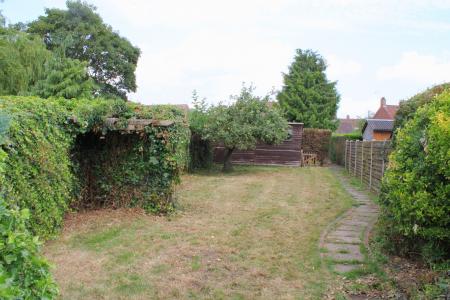 3 bedroom Terraced House for sale in Holme Villas, Wrawby, DN20