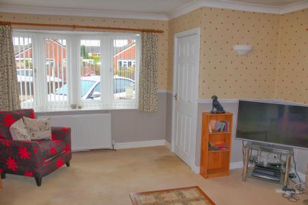 3 bedroom Semi-detached bungalow for sale in Kent Drive, Hibaldstow, DN20