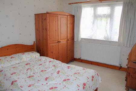 3 bedroom Semi-detached bungalow for sale in Kent Drive, Hibaldstow, DN20