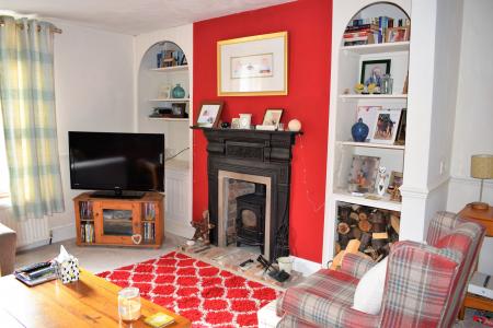 4 bedroom Detached house for sale in Plough Hill, Caistor, LN7