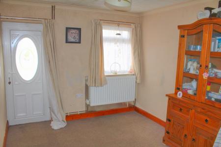 3 bedroom Semi-detached house for sale in South View Avenue, Brigg, Brigg, DN20