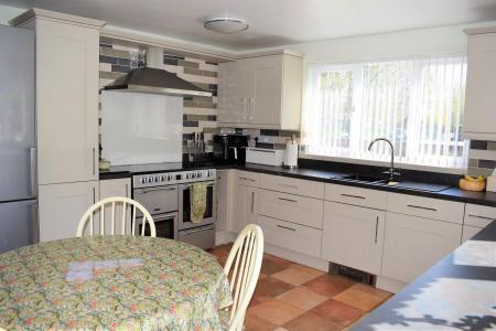 4 bedroom Detached house for sale in West Street, North Kelsey, LN7