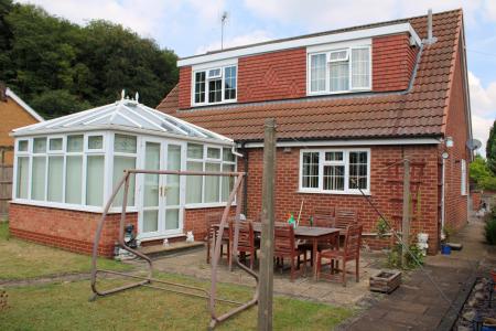 3 bedroom Detached house for sale in Westwood, Broughton, DN20