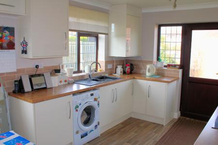 3 bedroom Detached bungalow for sale in Woods Meadow, Hibaldstow, DN20