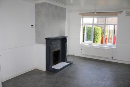 3 bedroom Semi-detached house for sale in Yarborough Crescent, Broughton, DN20