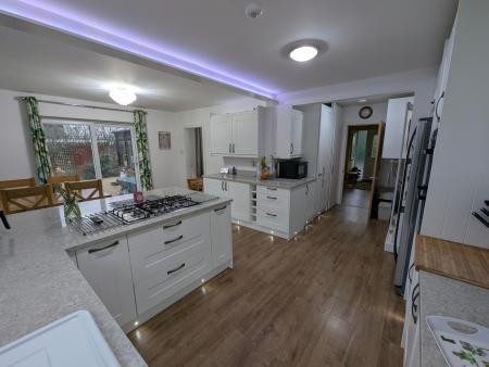 3 bedroom Bungalow for sale in Main Street, Worlaby, DN20