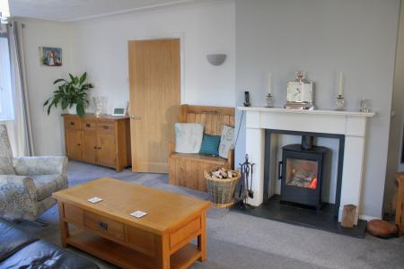 3 bedroom Bungalow for sale in Main Street, Worlaby, DN20