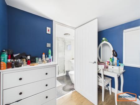 4 bedroom Semi-detached house for sale in Anglesey Road, Brownhills, WS8