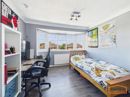 4 bedroom Semi-detached house for sale in Anglesey Road, Brownhills, WS8