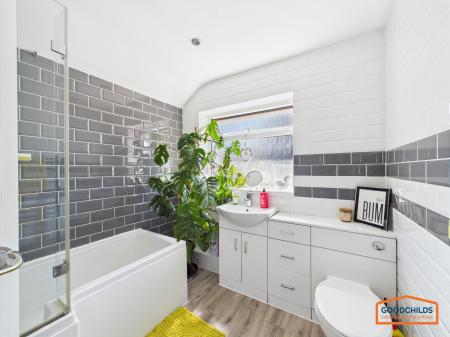 4 bedroom Semi-detached house for sale in Anglesey Road, Brownhills, WS8