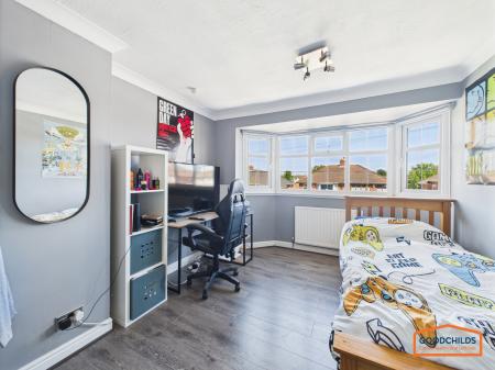 4 bedroom Semi-detached house for sale in Anglesey Road, Brownhills, WS8