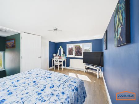 4 bedroom Semi-detached house for sale in Anglesey Road, Brownhills, WS8