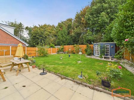 4 bedroom Detached bungalow for sale in Chester Road North, Brownhills, WS8