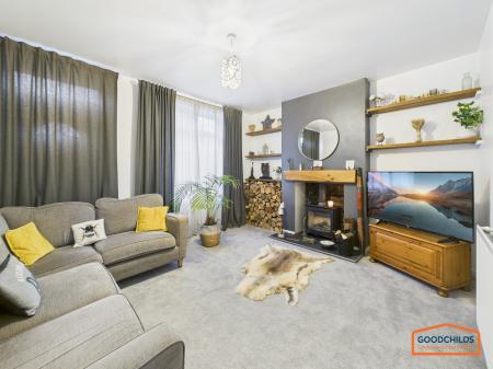 2 bedroom Semi-detached house for sale in Hednesford Road, Brownhills, WS8