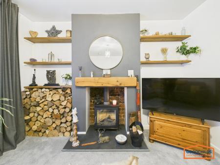 2 bedroom Semi-detached house for sale in Hednesford Road, Brownhills, WS8