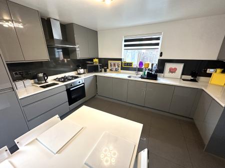 3 bedroom Detached house for sale in Castilla Place, Burton-on-Trent, DE13