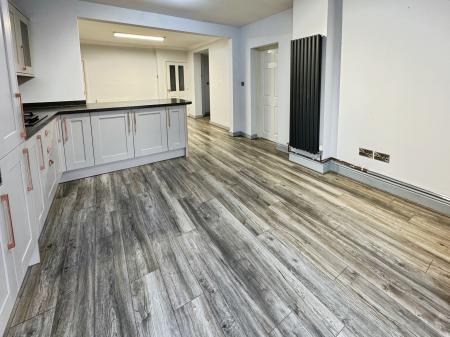 4 bedroom Detached house for sale in Church Road, Stretton, Burton-on-Trent, DE13