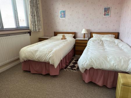 4 bedroom Detached house for sale in Elwyn Close, Stretton, Burton-on-Trent, DE13