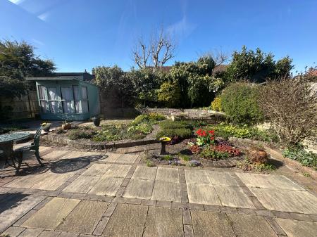 4 bedroom Detached house for sale in Elwyn Close, Stretton, Burton-on-Trent, DE13