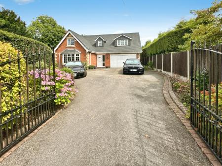 Mill Hill Lane, Winshill, Burton-on-Trent, DE15