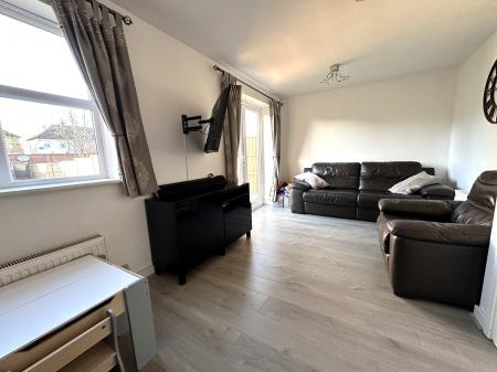 4 bedroom Town house for sale in Panama Road, Burton-on-Trent, DE13