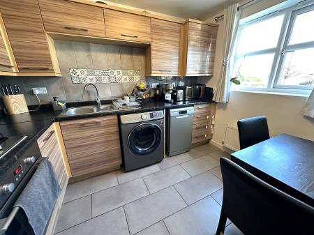 4 bedroom Town house for sale in Panama Road, Burton-on-Trent, DE13