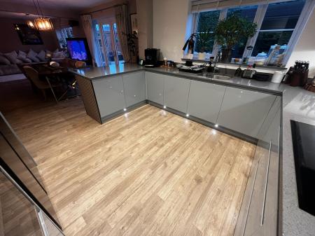 5 bedroom Detached house for sale in Sidings Drive, Drakelow, Burton-on-Trent, DE15