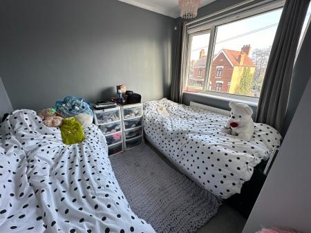 4 bedroom Semi-detached house for sale in Stanton Road, Stapenhill, Burton-on-Trent, DE15