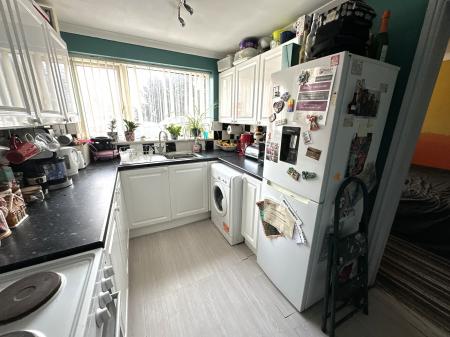 4 bedroom Semi-detached house for sale in Stanton Road, Stapenhill, Burton-on-Trent, DE15
