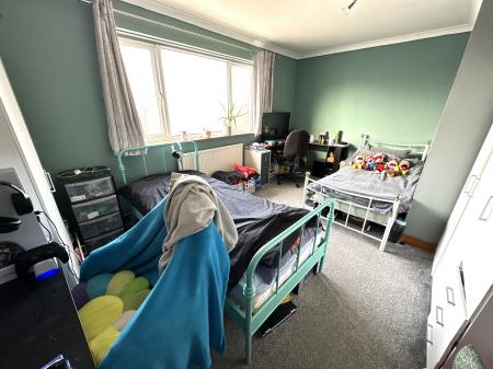 4 bedroom Semi-detached house for sale in Stanton Road, Stapenhill, Burton-on-Trent, DE15