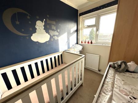 3 bedroom Semi-detached house for sale in Stoneydale Close, Swadlincote, DE11