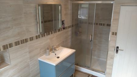 4 bedroom Detached bungalow for sale in The Dingle, Stapenhill, Burton-on-Trent, DE15