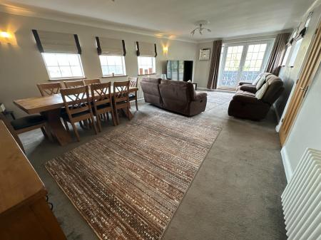 4 bedroom Detached bungalow for sale in The Dingle, Stapenhill, Burton-on-Trent, DE15
