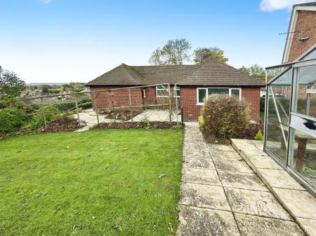 3 bedroom Bungalow for sale in Wood Lane, Swadlincote, DE11