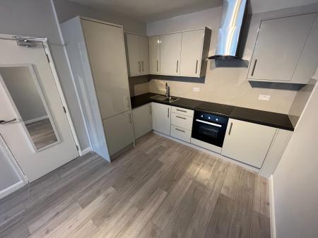 1 bedroom Flat to let in Waterloo Street, Burton-On-Trent, DE14