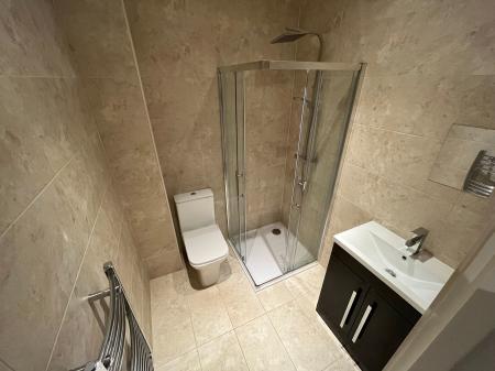 1 bedroom Flat to let in Waterloo Street, Burton-On-Trent, DE14