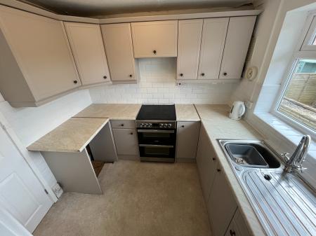 2 bedroom Bungalow to let in Fullbrook Ave, Burton-On-Trent, DE13