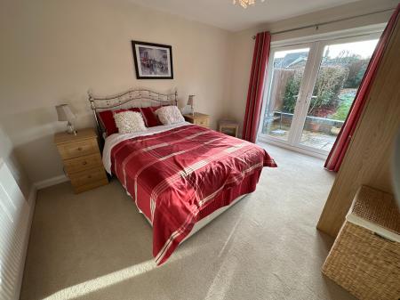 2 bedroom Semi-detached bungalow for sale in Ashford Road, Burton-on-Trent, DE13