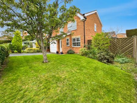 3 bedroom Detached house for sale in Baltimore Close, Newhall, Swadlincote, Derbyshire, DE11