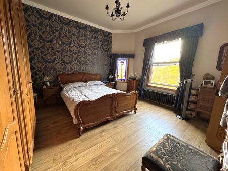 3 bedroom Detached house for sale in Bearwood Hill Road, Winshill, Burton-on-Trent, DE15